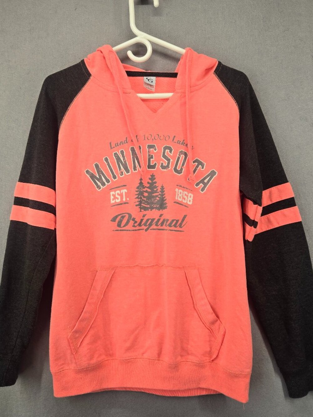 CG Brand Women's Minnesota Themed Hooded Sweatshirt, Coral/Dark Gray, Large